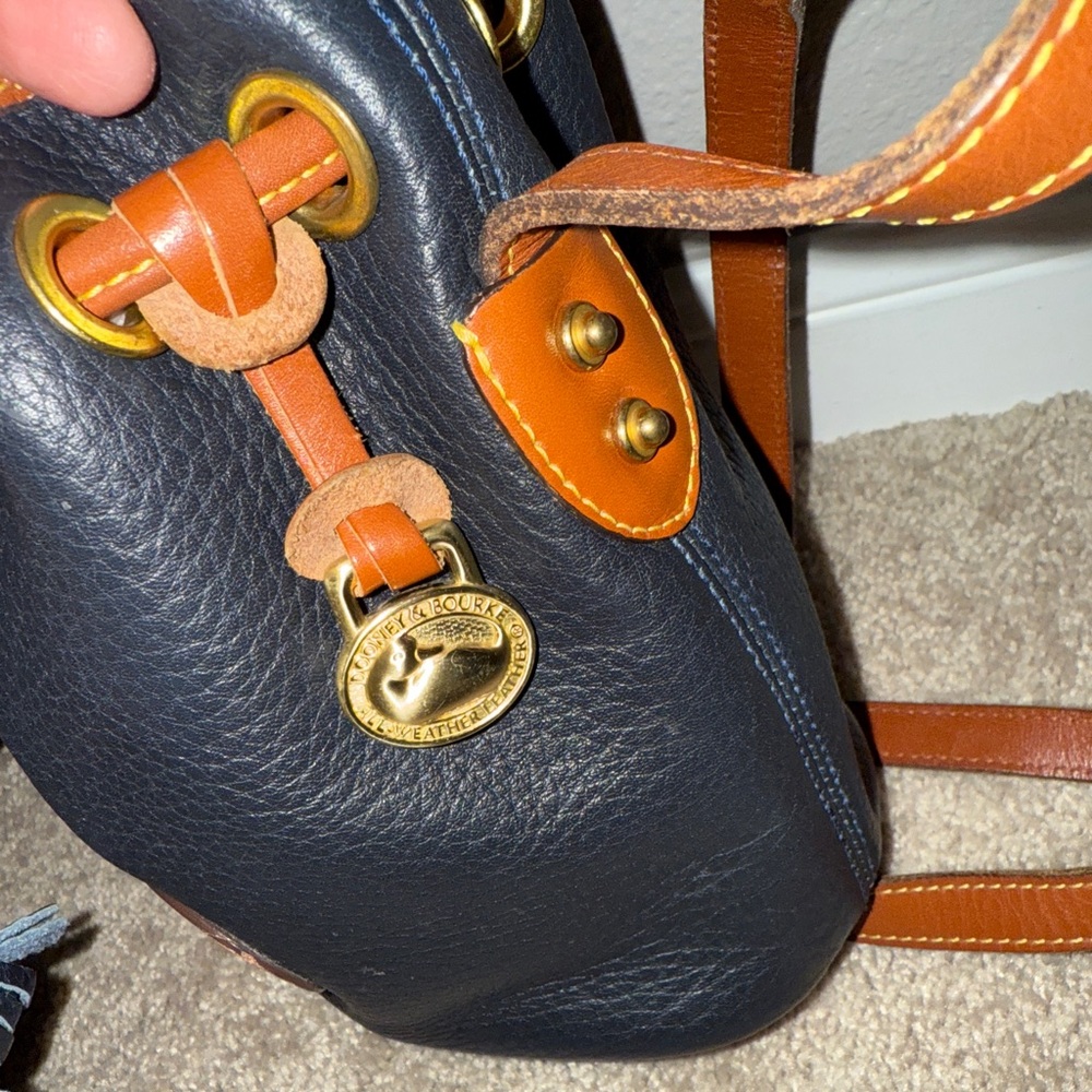 Mini dooney bucket bag - Picture 9 of 13